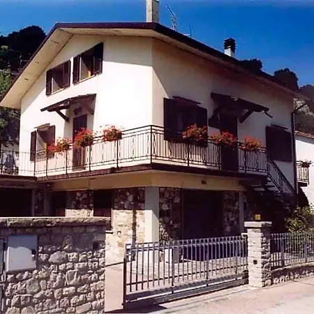 Oda ve Kahvaltı Fam. Acciai Balze